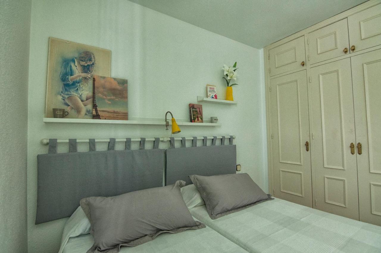 Luminoso Y Fresco Apartamento En 2ª Linea De Playa 푸엔히롤라 외부 사진