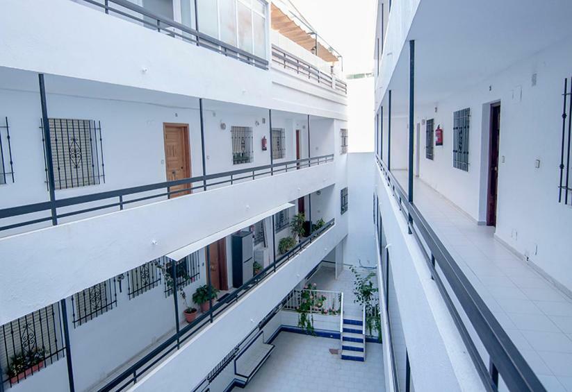 Luminoso Y Fresco Apartamento En 2ª Linea De Playa 푸엔히롤라 외부 사진