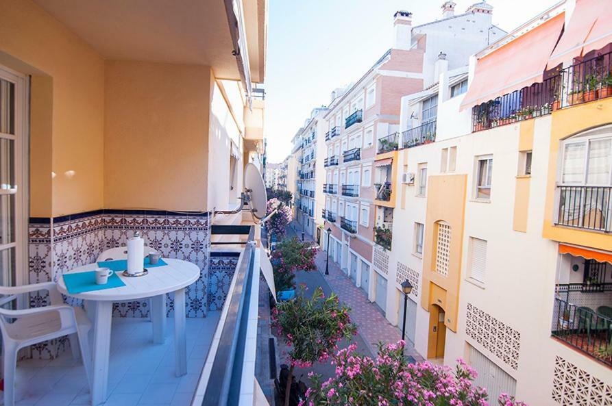 Luminoso Y Fresco Apartamento En 2ª Linea De Playa 푸엔히롤라 외부 사진